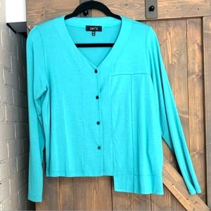 Comfy USA asymmetrical bottom down top